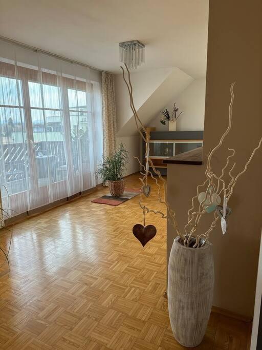 Freundliche Wohnung Naehe Weinstrasse Fuer 5 Personen Wagna ภายนอก รูปภาพ